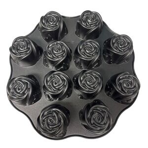 Nordic Ware Sweetheart Roses Cake Pan Heavy Aluminum Baking Mold‎ 12 Roses USA